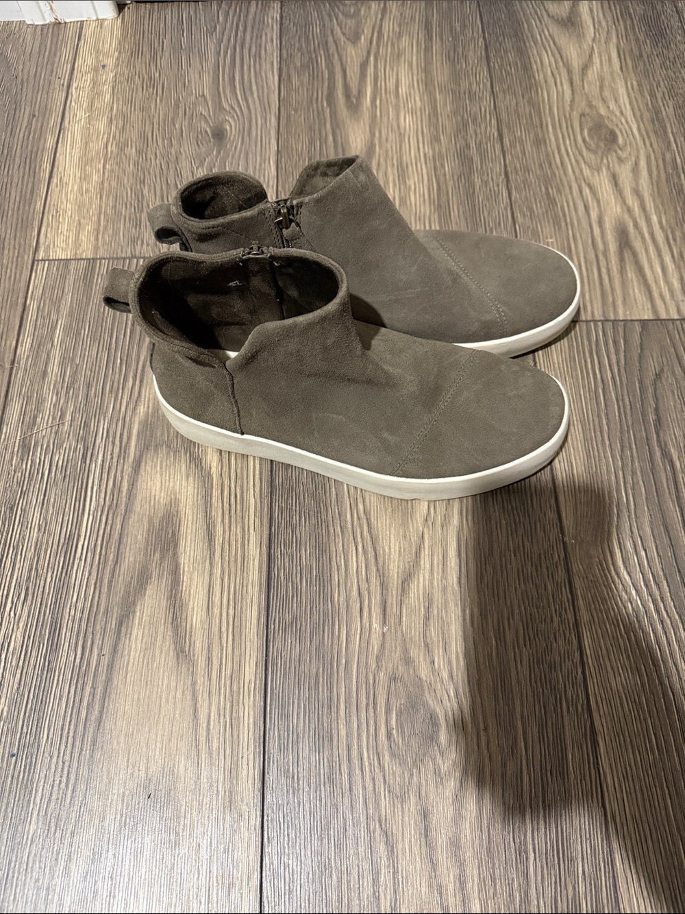 Toms Women's Ankle Booties in Olive Brown with White Sole